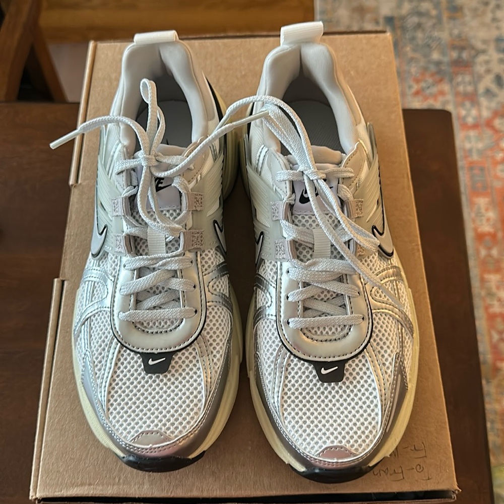 Women’s Nike shoes